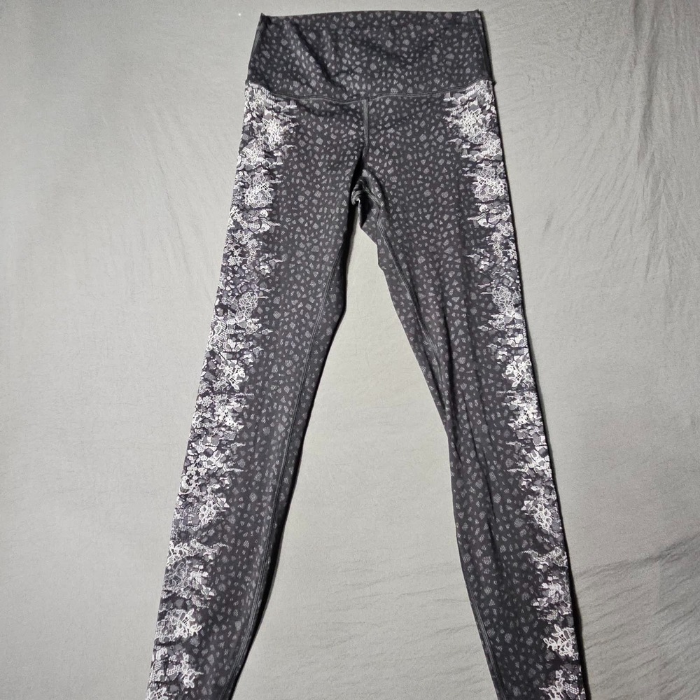 Lululemon Womens High Rise Leggings Charcoal Grey White Lace Print Size 8